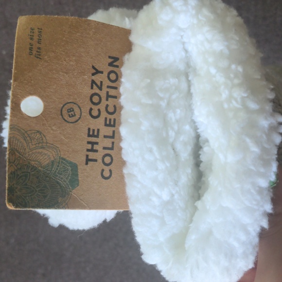 Women's The Cozy Collection Sherpa Fleece Lined Slipper Socks - Picture 3 of 3